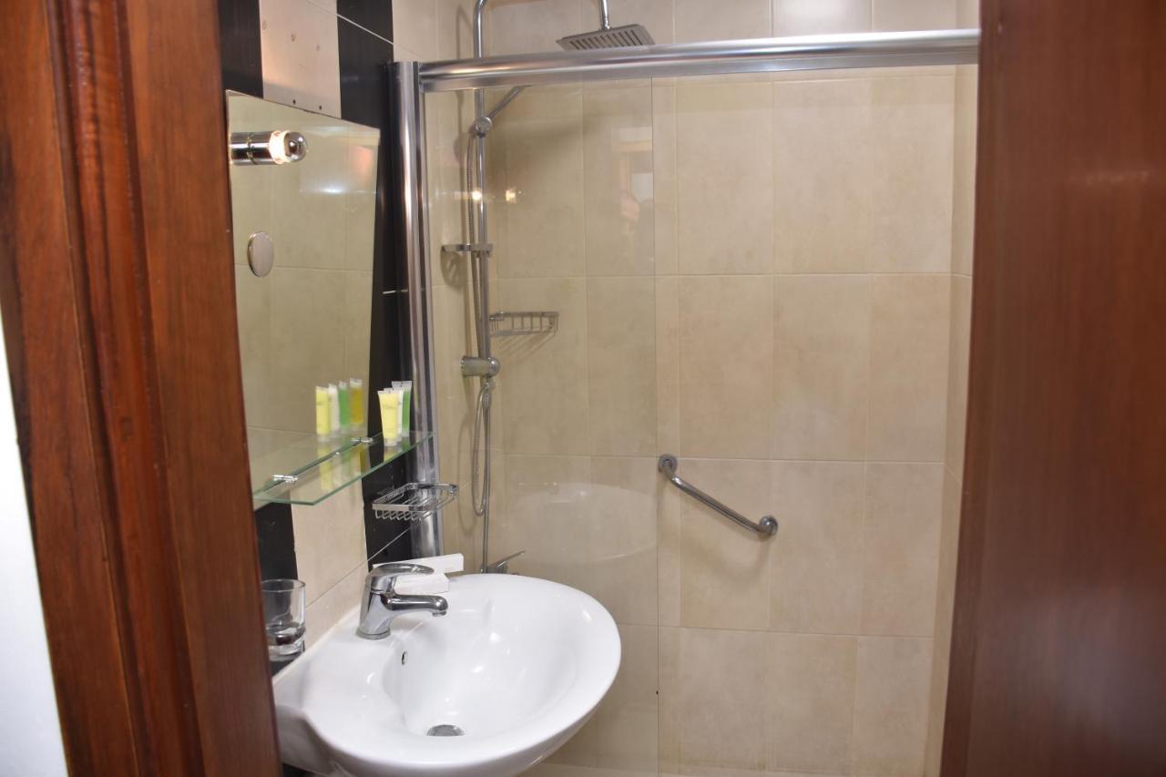 Madison Hotel Amman Extérieur photo