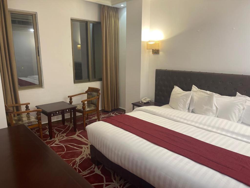 Madison Hotel Amman Extérieur photo