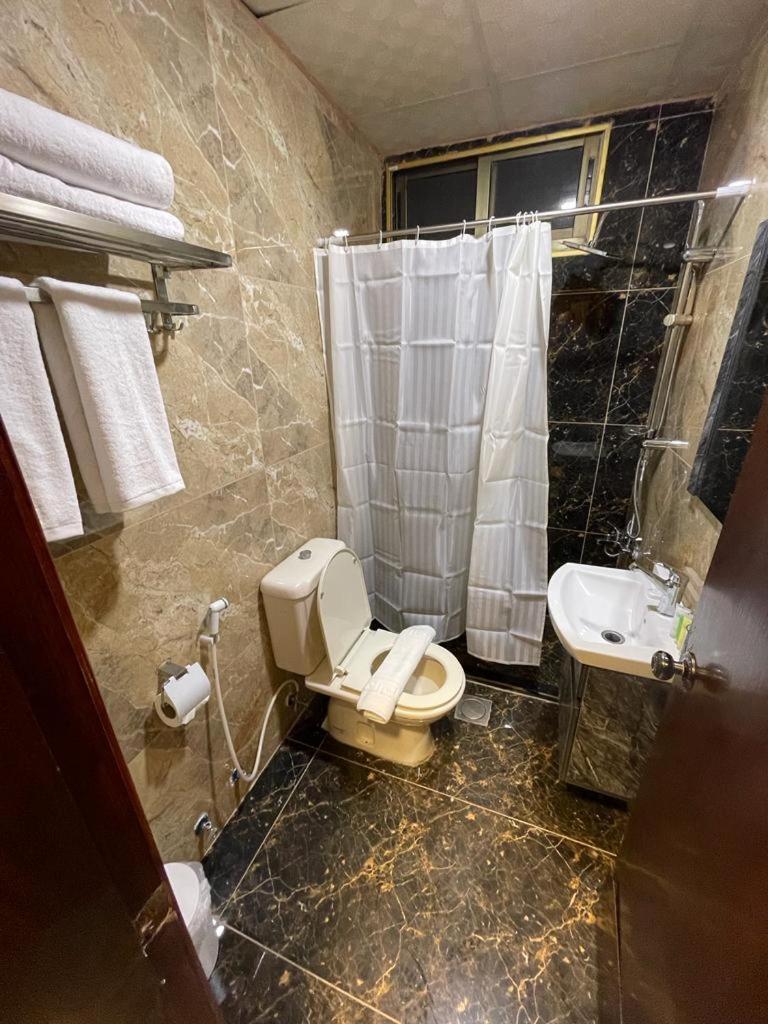 Madison Hotel Amman Extérieur photo