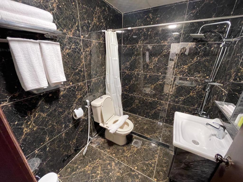 Madison Hotel Amman Extérieur photo